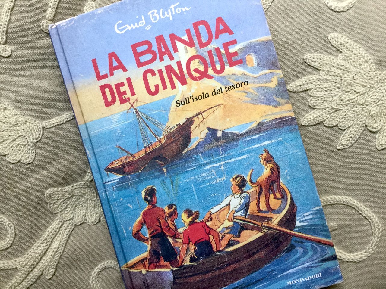 Enid Blyton, La banda dei cinque. Sull'isola del tesoro, Mondadori